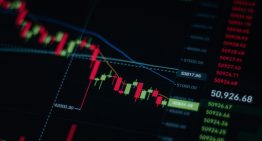 Un experimento ha puesto a cuatro chatbots de EEUU y dos de China a invertir 10.000 dólares en criptomonedas. Los chinos están arrasando