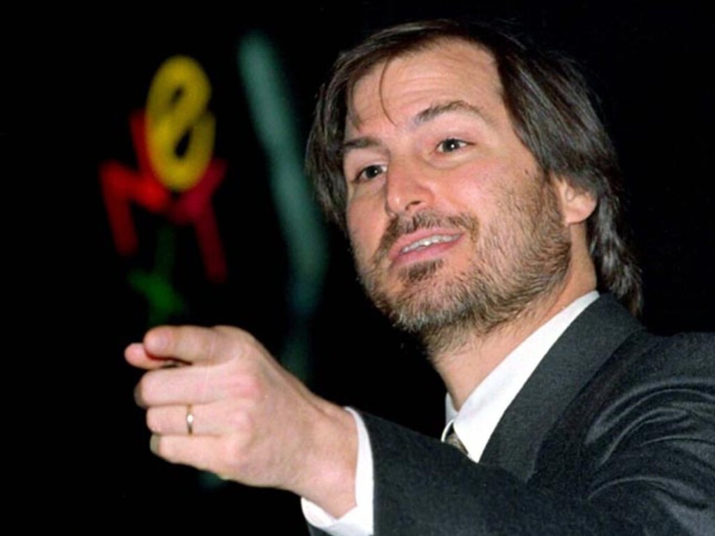 Así era la oferta de trabajo para entrar en el "dream team" de Steve Jobs tras salir de Apple: el sueldo era una locura, la estabilidad... nula
