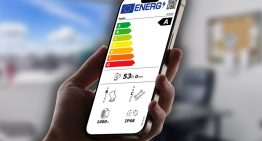 En pleno debate sobre los rayones de los iPhone 17, he analizado qué dicen sus etiquetas europeas. Hay sorpresas (y también letra pequeña)