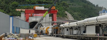 China tiene el túnel ferroviario "más difícil del mundo": 34 kilómetros atravesando una montaña hostil