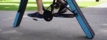 Alguien, por algún motivo, se ha empeñado en demostrar que las bicicletas sin ruedas funcionan. Y sí, funcionan
