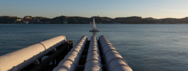 España tiene tanta energía renovable que no sabe literalmente donde meterla. Así que se la va a enviar a Irlanda