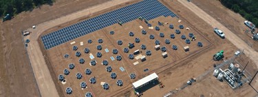 Esta empresa está convencida de que llevamos toda la vida instalando mal las placas solares. Esta es su idea