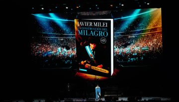 Milei celebra un recital de rock ante 15.000 personas para salvar la campaña electoral