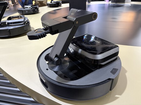 Dreame Cyber10 Ultra, con brazo robótico