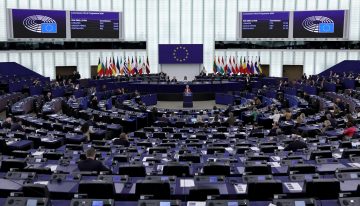 Los periodistas Andrzej Poczobut de Bielorrusia y Mzia Amaglobeli de Georgia, premios Sájarov 2025 del Parlamento Europeo