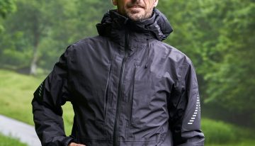 Helly Hansen rebaja un 57% su chaqueta de hombre más vendida: cálida, impermeable y cortavientos