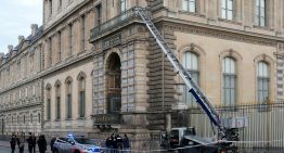 La empresa de la escalera utilizada para el robo en el Louvre lanza una campaña de publicidad: “Silenciosa como un susurro”