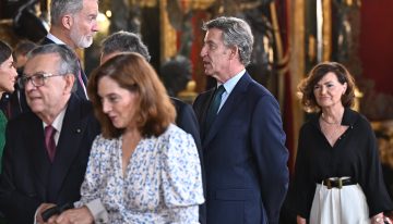 Feijóo equipara a Vox con Bildu y los independentistas por su plante al Rey en la recepción del 12 de octubre