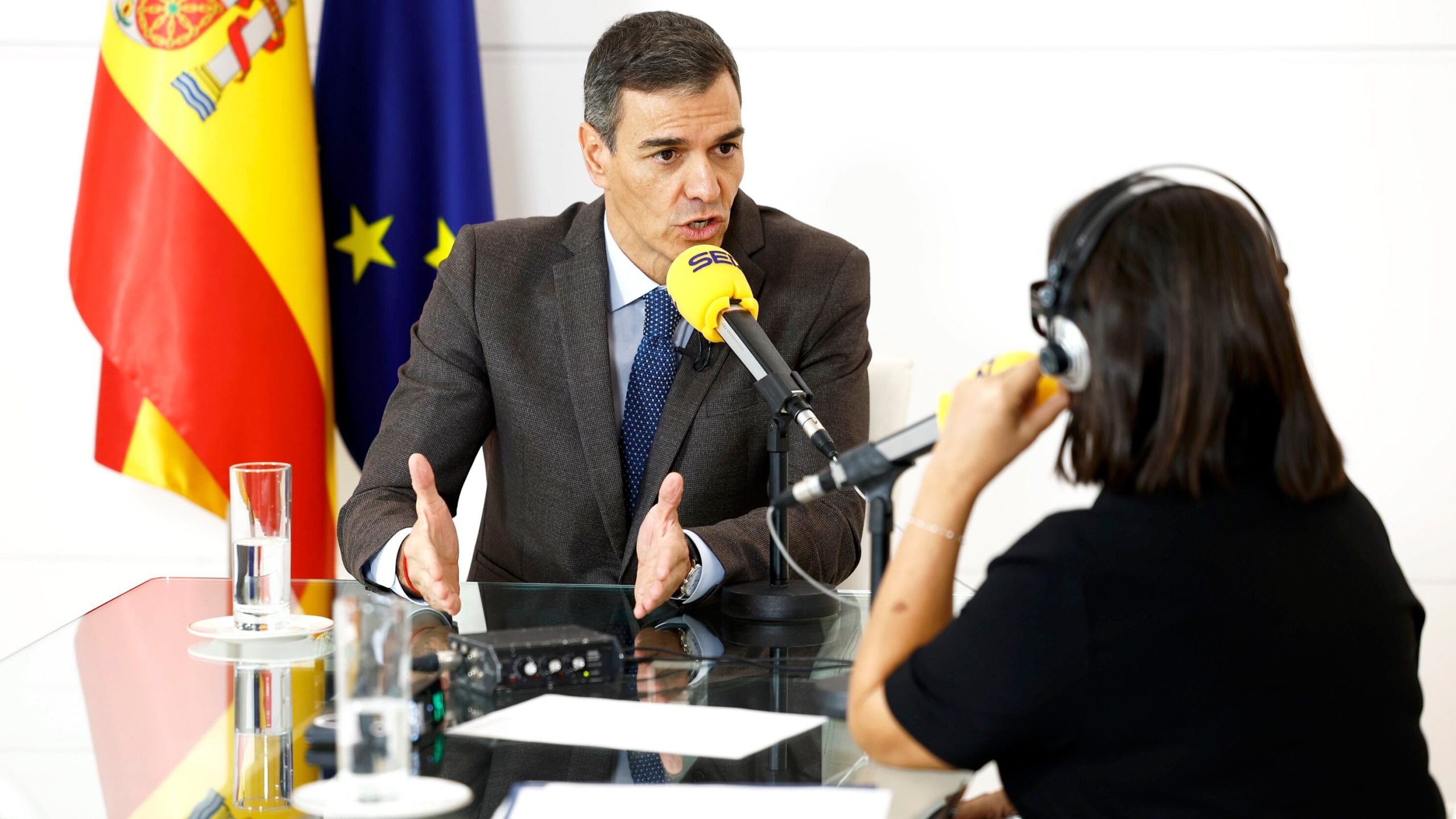 El presidente del Gobierno, Pedro Sánchez, durante la entrevista en la Cadena SER.