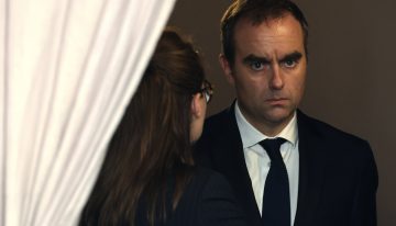 Moody’s cambia a negativa la perspectiva de la deuda francesa, pero mantiene su calificación sin cambios