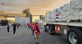 Última hora del conflicto en Oriente Próximo, en directo | Camiones con ayuda humanitaria comienzan a entrar en Gaza desde Egipto, según el acuerdo de alto al fuego