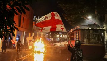 El Gobierno de Georgia criminaliza las protestas de la oposición tras unos disturbios frente al palacio presidencial