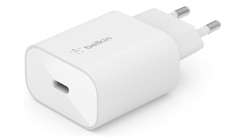Cargador Belkin para móvil y múltiples dispositivos.