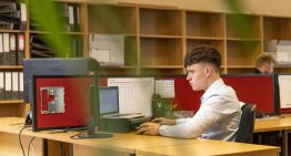 Dos estudiantes tienen el mismo título universitario. Uno llegará más lejos que otro: el que venga