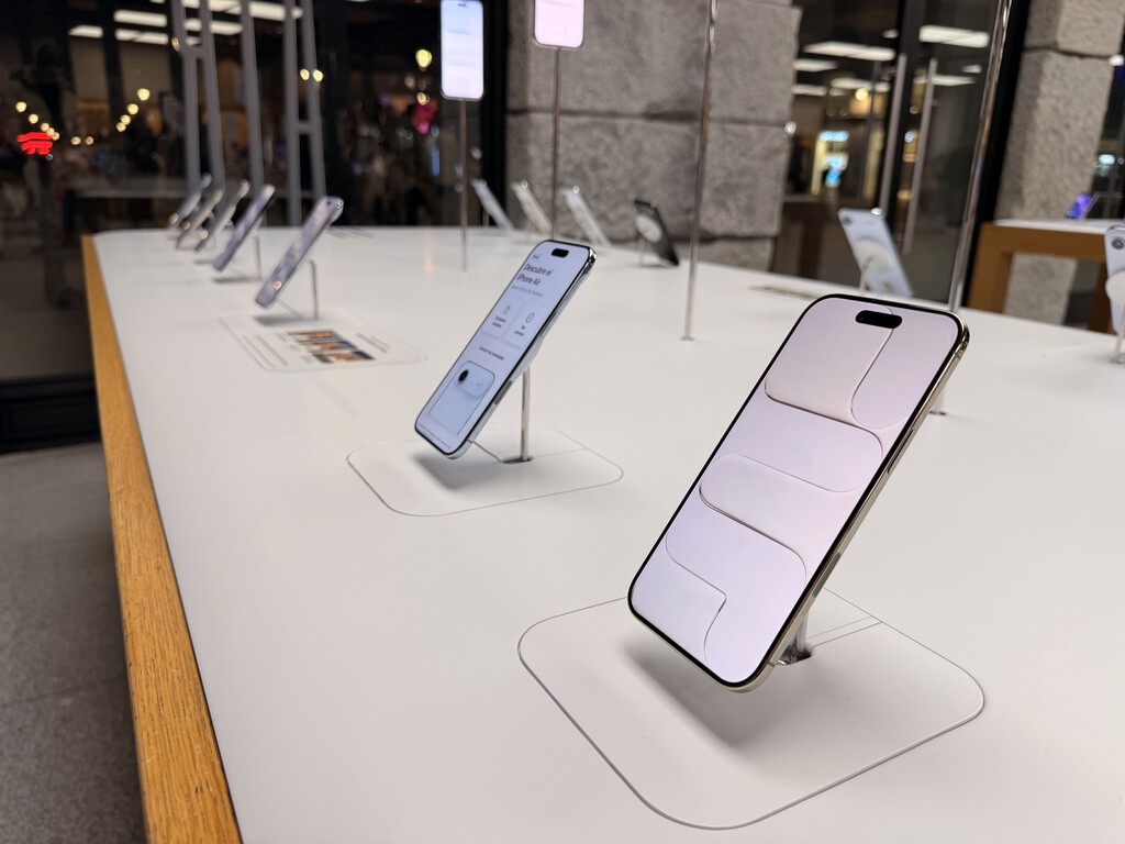 ¿Estamos ante el nuevo iPhone 5c de titanio? El iPhone Air recupera un fantasma del pasado de Apple, pero con materiales de lujo 