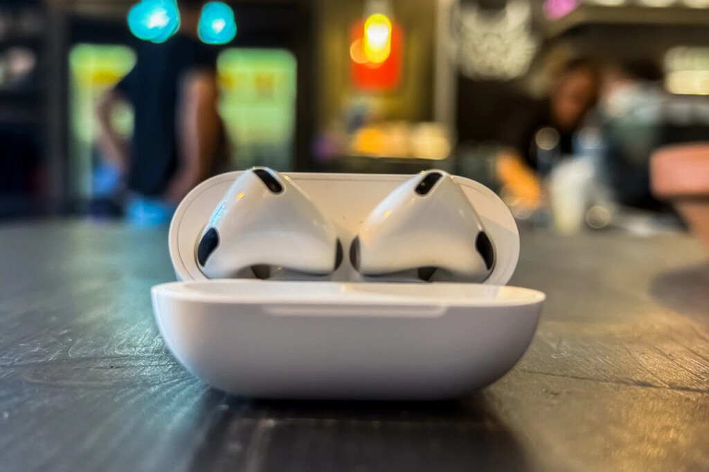 Si en el Black Friday esperabas ver un buen precio en estos AirPods, atento porque ya ha llegado 