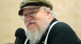 George R.R. Martin le pidió a ChatGPT que escribiera 'Juego de Tronos'. Lo hizo tan bien que va a terminar ante el juez