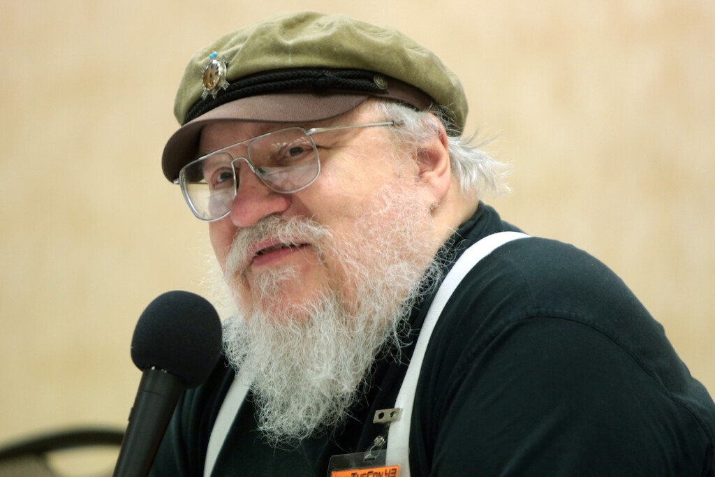 George R.R. Martin le pidió a ChatGPT que escribiera 'Juego de Tronos'. Lo hizo tan bien que va a terminar ante el juez 