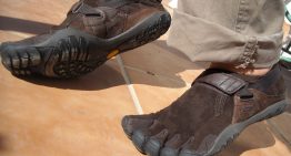 Una conflictiva estética está conquistando los pies de miles de españoles: los el calzado «barefoot»