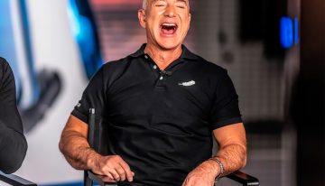 Por si no había suficientes empresas de IA. Jeff Bezos acaba de volver de las sombras para levantar otra más, según el NYT