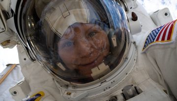 Esta mujer lleva años acusada de cometer el único delito que ha tenido lugar en el espacio. Era todo mentira