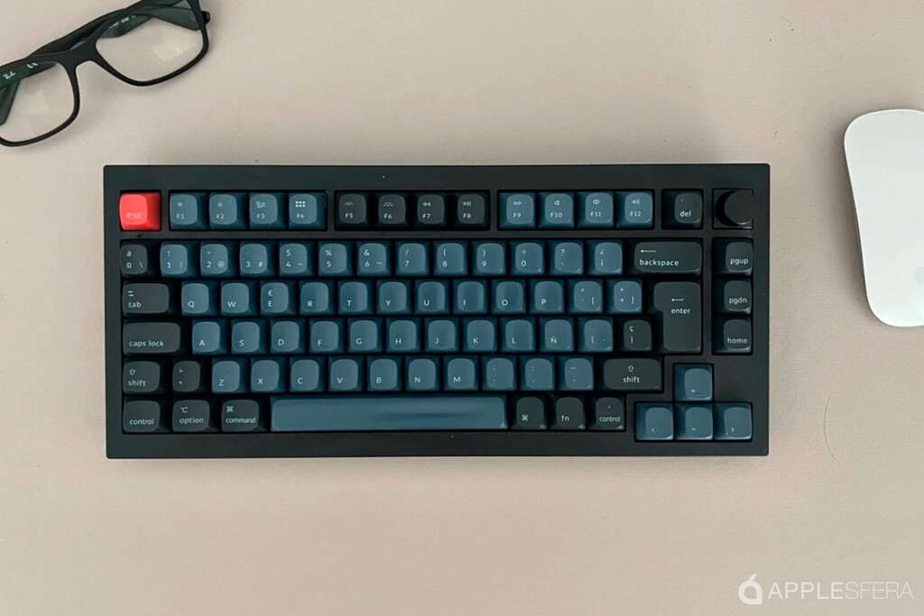 Me estaba volviendo loco para que mi teclado externo funcionase bien en Mac. Se había cambiado la distribución y así pude solucionarlo