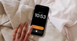 Me he quedado dormido muchas veces «por culpa» de la alarma del iPhone. Con iOS 26.1 se añade la opción definitiva para evitarlo