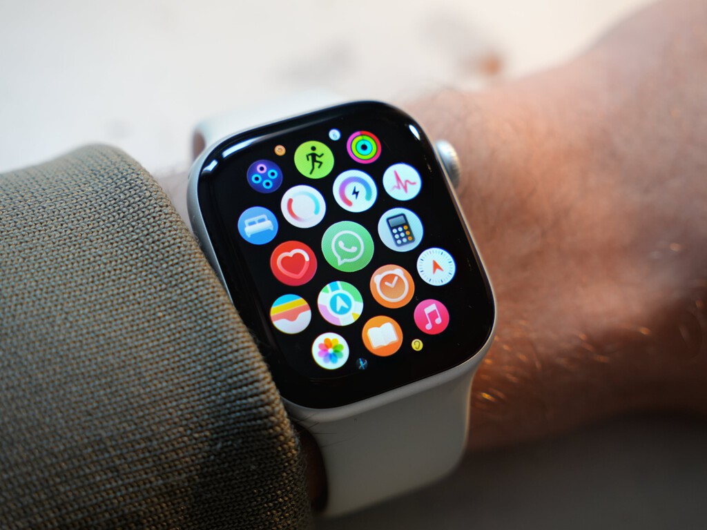 WhatsApp para Apple Watch estrena su función más polémica. Una gozada para quien la usa, un suplicio para quien la recibe 