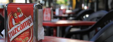 Los bares se enfrentan a pérdidas millonarias con la ley del alcohol que prohíbe patrocinios de cerveza, afirman los hosteleros 