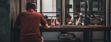 El modelo tradicional de pareja está en crisis. Y se ha traducido en más personas comiendo solas en los restaurantes