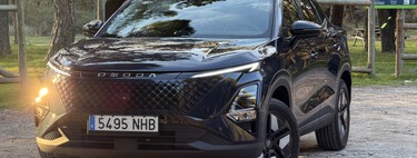 El Omoda 5 SHS-H es la redefinición del coche híbrido: consumo y precio de Toyota Yaris con comportamiento chino