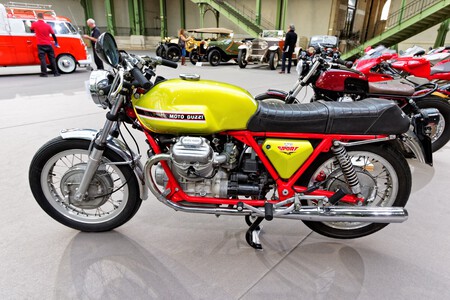 Paris Bonhams 2016 Moto Guzzi V7 Sport 749 Cm3 1971 002 En Tamano Grande