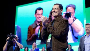 Última hora de la actualidad política, en directo | Moreno, sobre las negociaciones para la sucesión de Mazón: “Que se dejen de politiqueo y pongámonos en marcha”