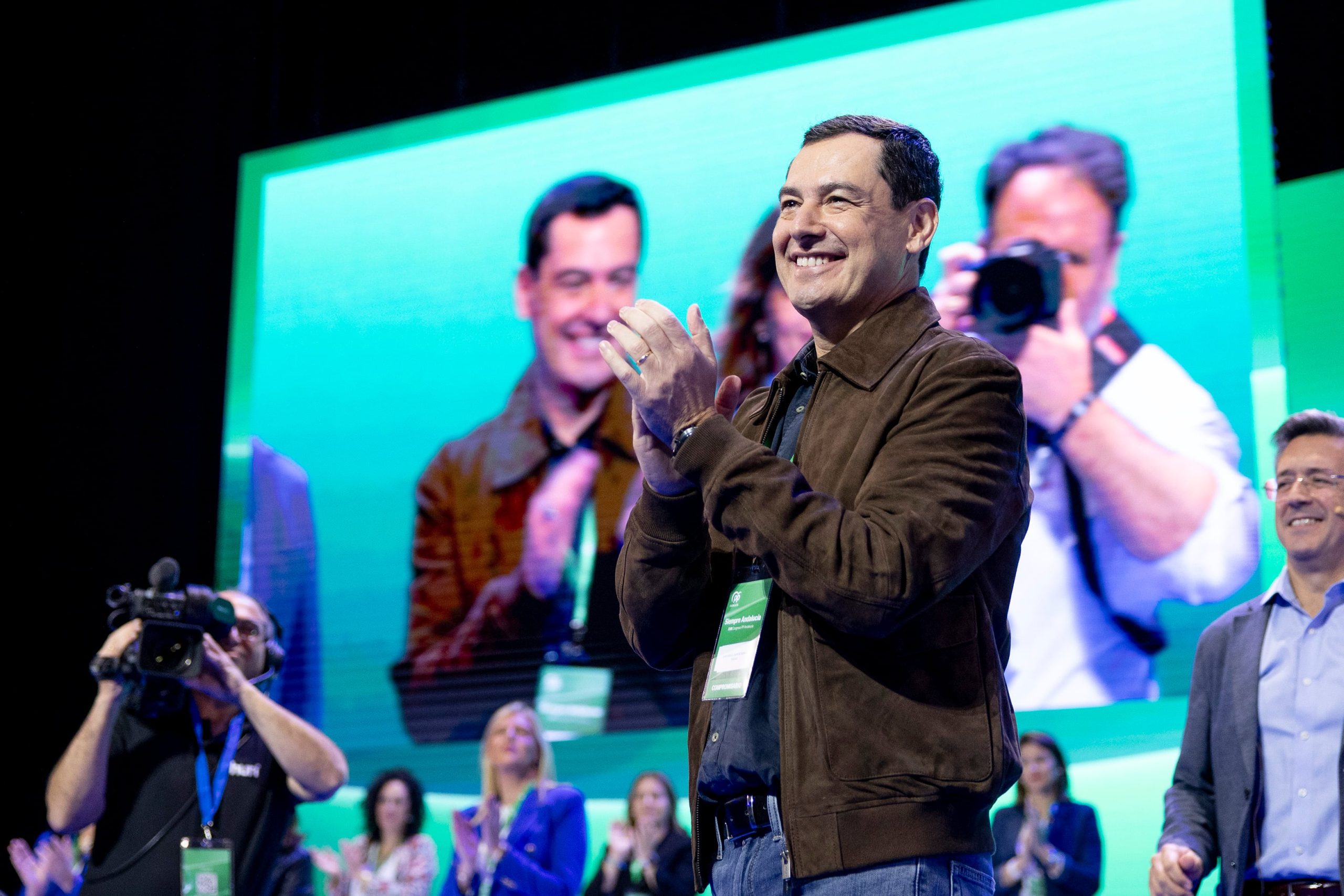 El líder del PP andaluz y presidente de la Junta de Andalucía, Juanma Moreno Bonilla, durante la segunda jornada del congreso del partido en Sevilla. 