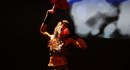 ‘Ayoub’: de la irreverencia del amor romántico y la decadencia de Occidente