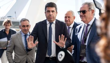 Dirigentes del PP valenciano, a Mazón en privado: “No te dejes hacer un Rita Barberá”