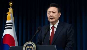 Corea del Sur imputa a Yoon Suk-yeol, el expresidente que decretó la ley marcial por “beneficiar a un Estado enemigo”