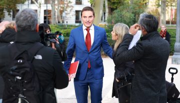 Dos cargos del PSOE de Madrid aseguran que no fue el fiscal general quien les envió el texto del correo de la pareja de Ayuso