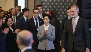 El Rey reclama “seguir fortaleciendo” las relaciones con China durante una visita de alto contenido económico