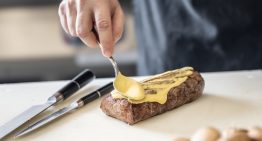 Amazon arrasa con su tabla de cocina 4×1: descongela tus alimentos y afila tus cuchillos antes de cortar