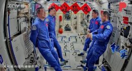 Tres astronautas chinos retrasan su regreso a la Tierra: la misión tripulada Shenzhou-20 se enfrenta a un impacto de basura espacial