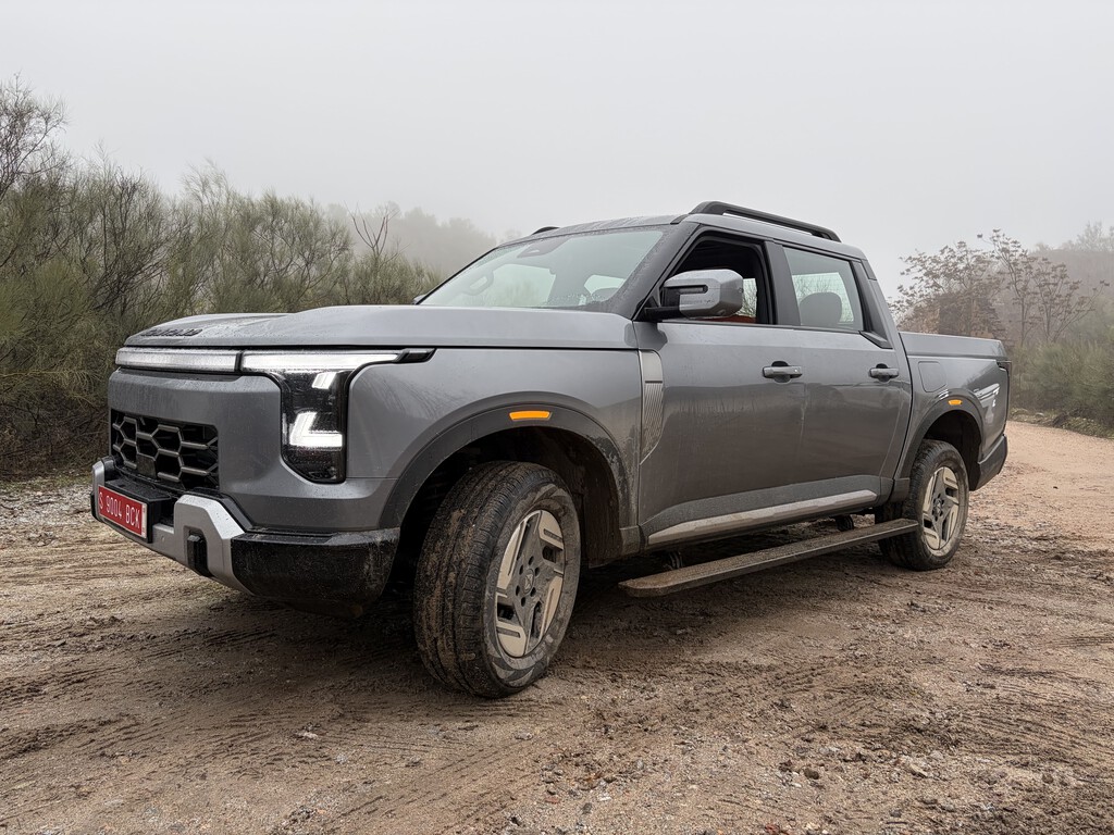 El Santana 400 PHEV viene de China con un único objetivo: que Linares vuelva a ser relevante en el ensamblaje de todoterrenos