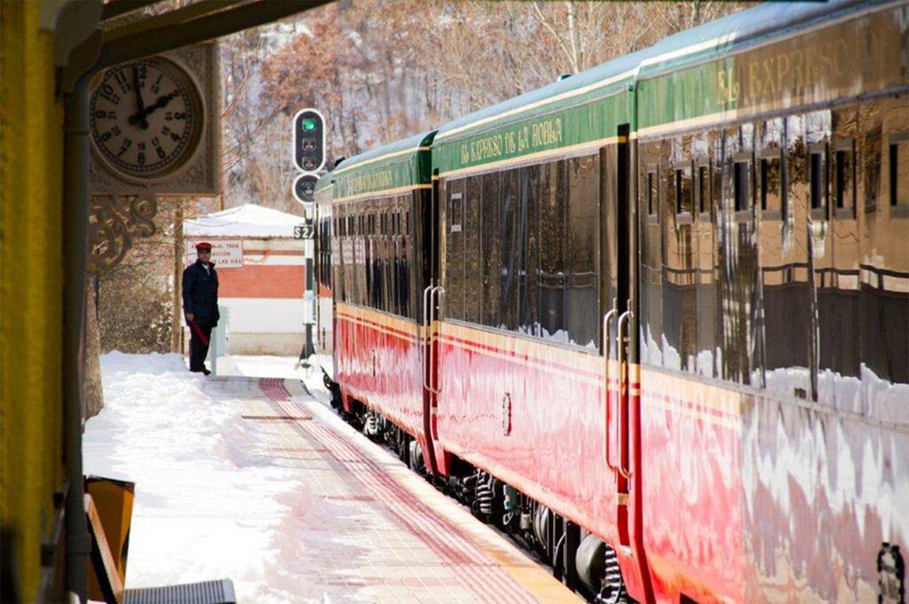 Un tren tarda tres días en viajar de Bilbao y León y cuesta 1.300 euros: el Expreso de la Robla es el "Orient Express" del norte 