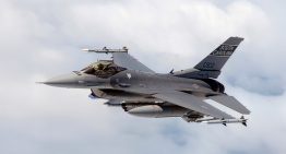 Creíamos que todo pasaba por los nuevos cazas. El F-16 lleva 50 años en el aire y se sigue vendiendo como pan caliente