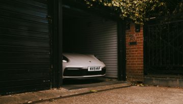 La cruzada de un hombre contra un imperio invisible: el de los mandos de garaje cerrados y propietarios