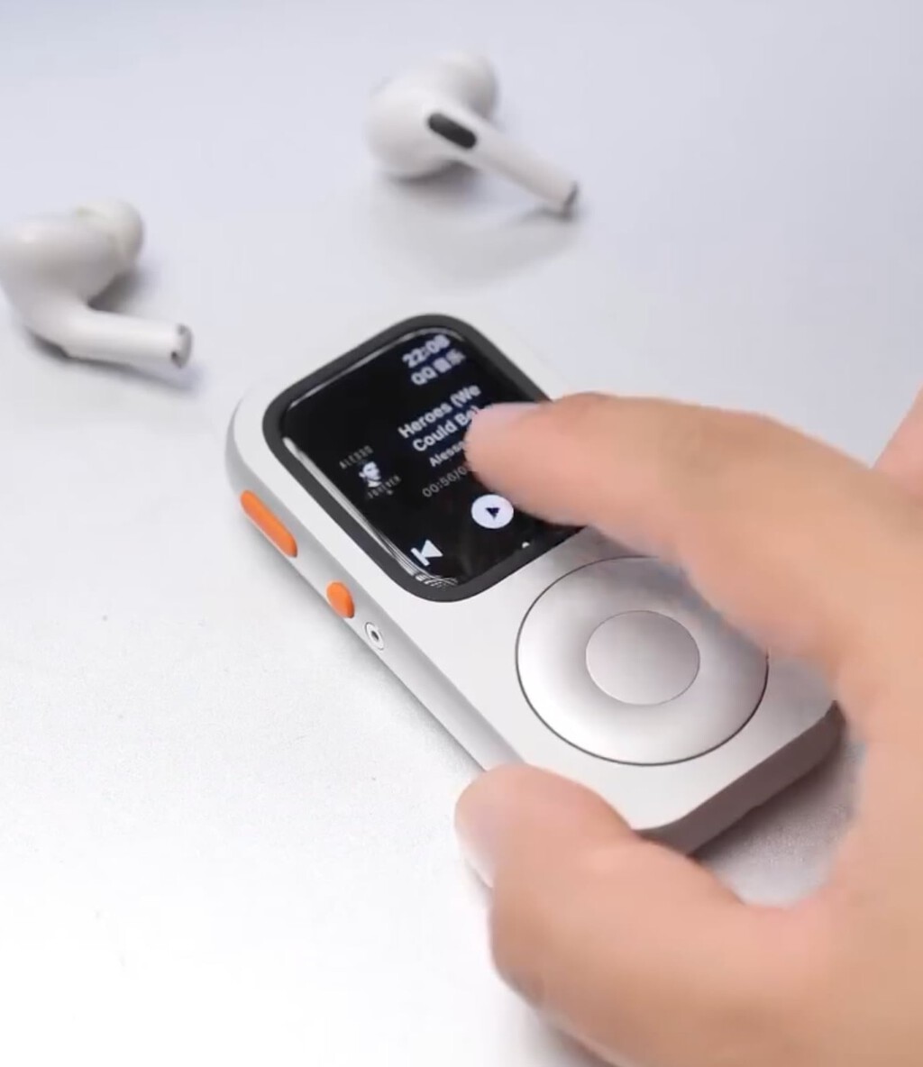 Unos diseñadores han decidido que el Apple Watch vuelva a parecerse a un iPod. El resultado es esta carcasa que me ha enamorado