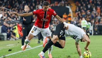 Un Valencia mejorado no sabe rematar los partidos