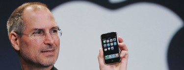 La demo en la que Steve Jobs presentó el iPhone en 2007 fue un milagro (con mucho truco)