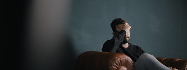 Vivimos una epidemia de la tristeza: así se están desplomando nuestros niveles de felicidad